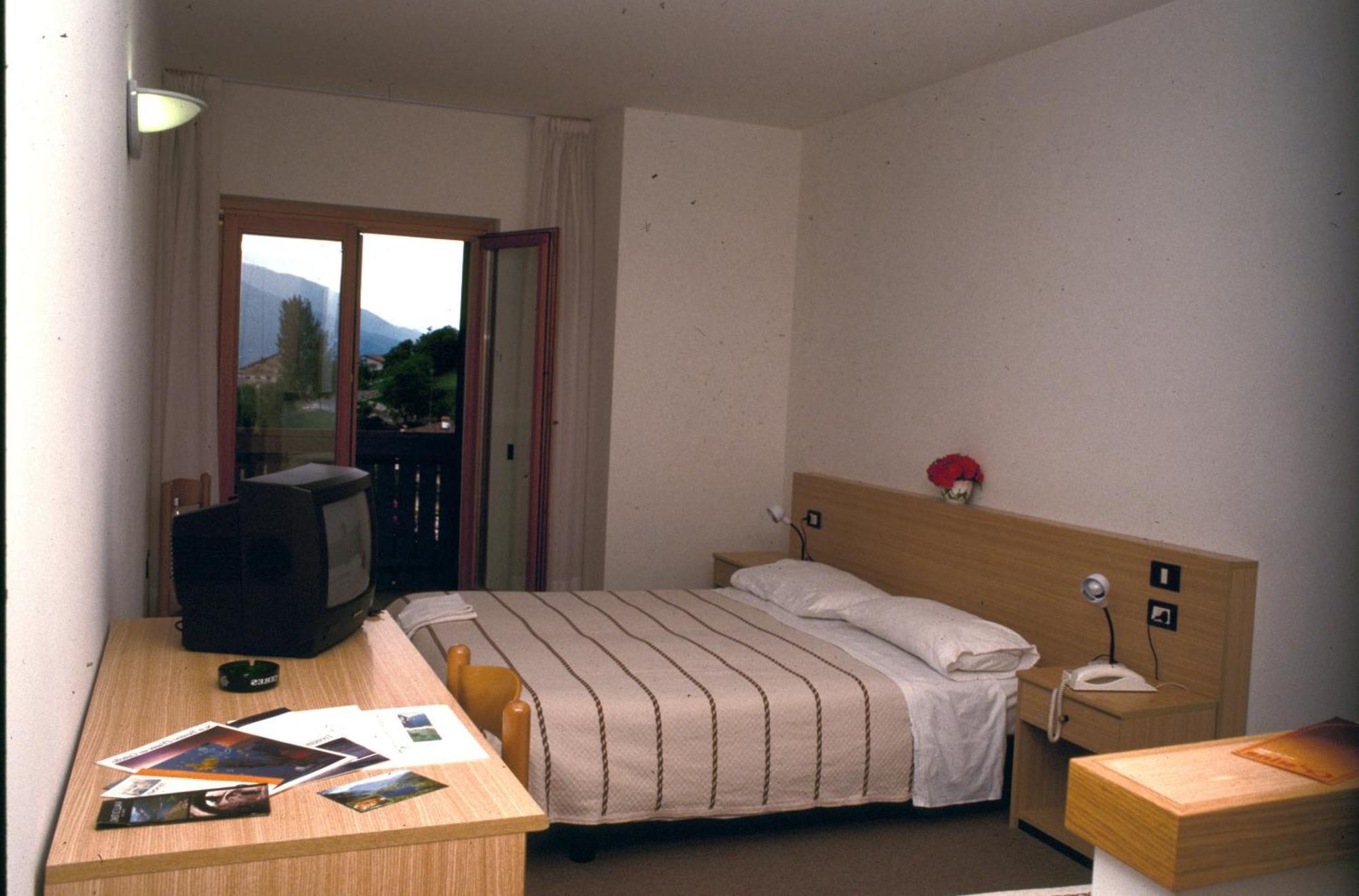 Hotel Cristina Тенно Номер фото