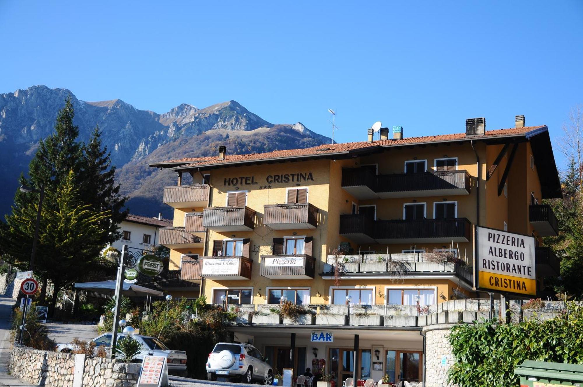 Hotel Cristina Тенно Экстерьер фото